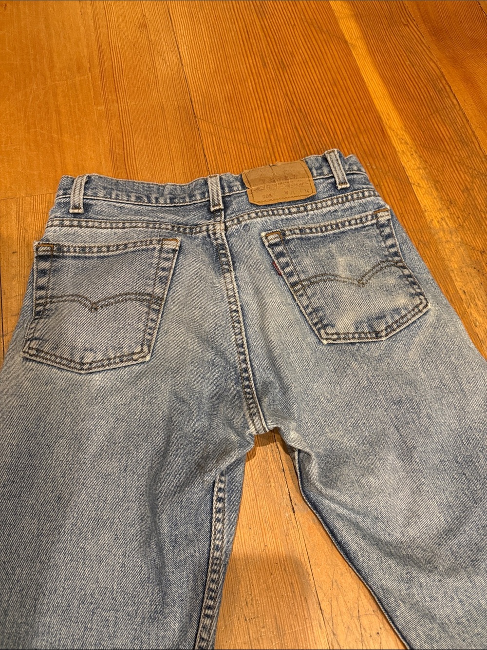 VINTAGE LEVI’S 505s - Picture 3 of 8